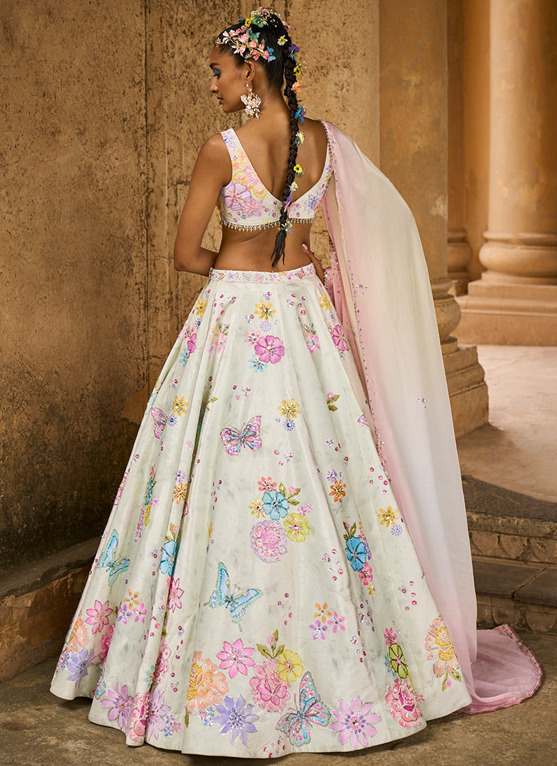 Minimal Lehengas Under 20k For Diwali | Indian fashion dresses, Haldi  outfits, Indian dresses